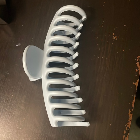 Light Blue Claw Clip - Picture 1 of 1
